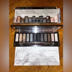 Urban Decay Naked Smokey eyeshadow palette
